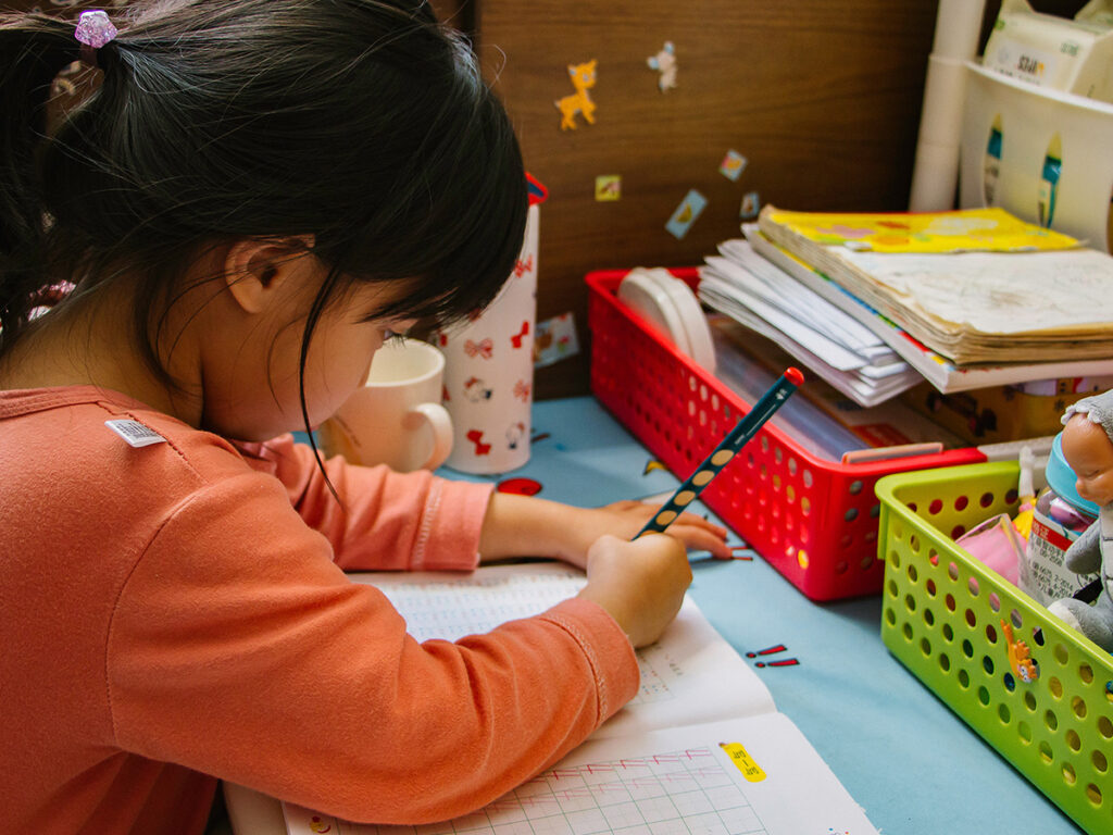 picture of child writing